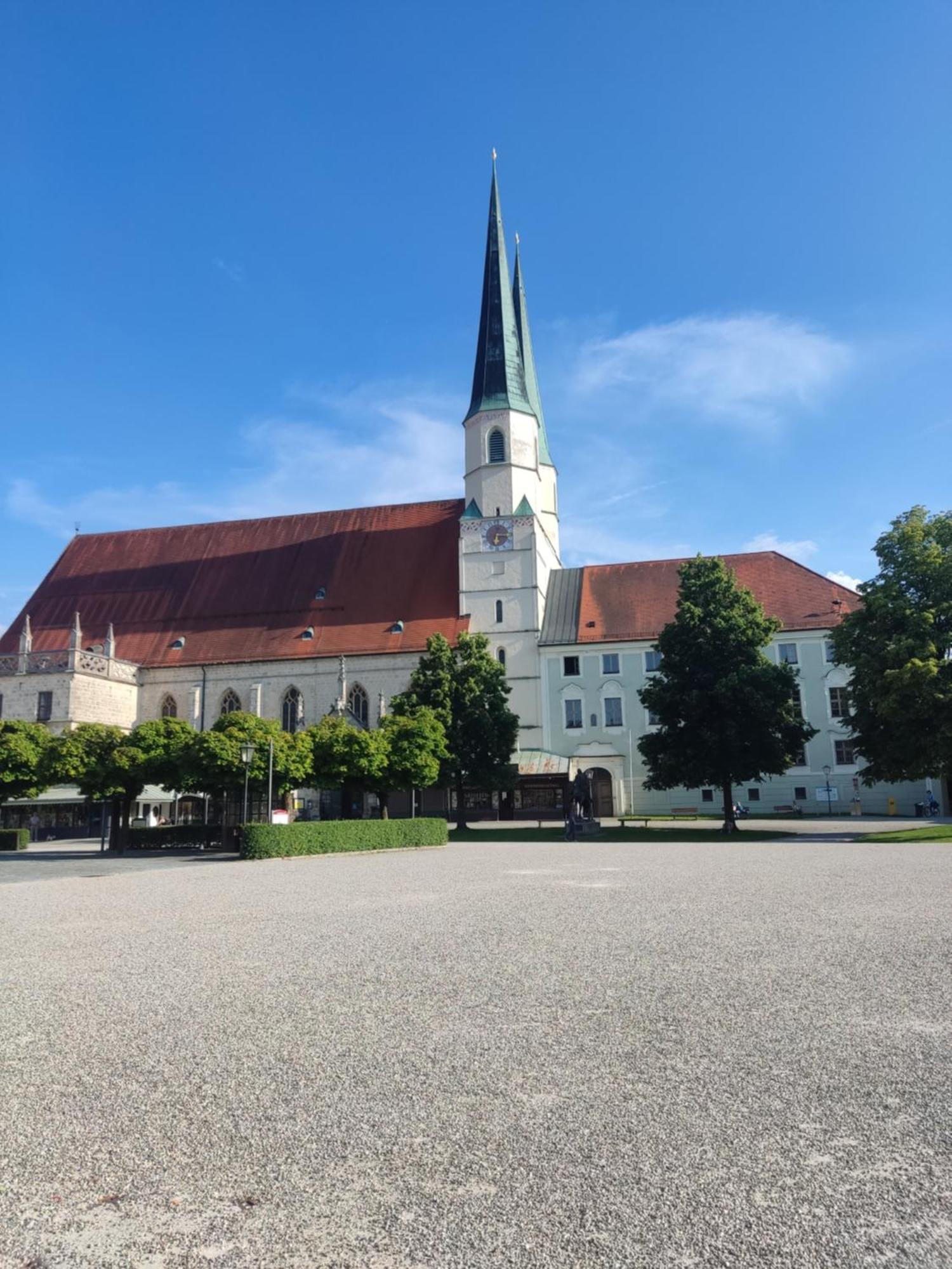 Ferienwohnung Enzian - Naehe Kapellplatz - Oeffentlicher Parkplatz - Aufzug Altotting Exterior photo